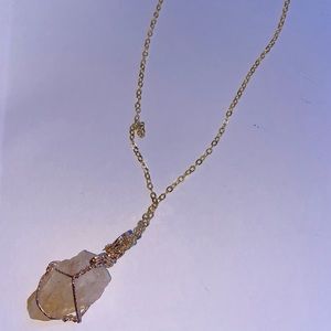 Assorted Crystal/Rock Necklace Bundle !!